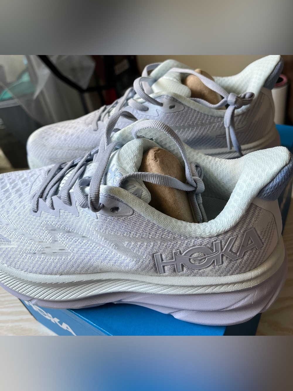 Hoka Unisex Athletic Running Shoes - Clean Design - Picture 4 of 8